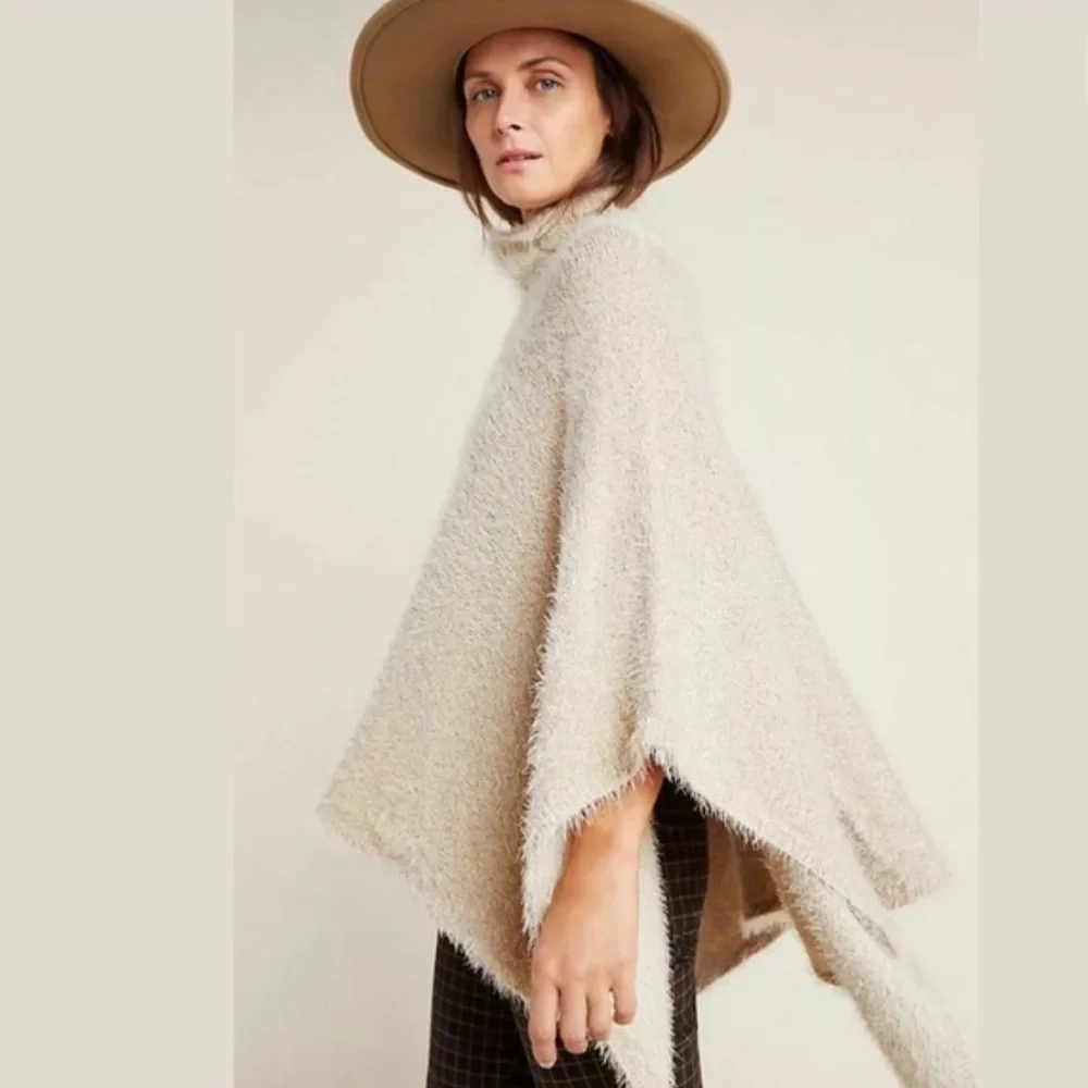 Akemi + Kin Eyelash Gold Leaf Lara Poncho